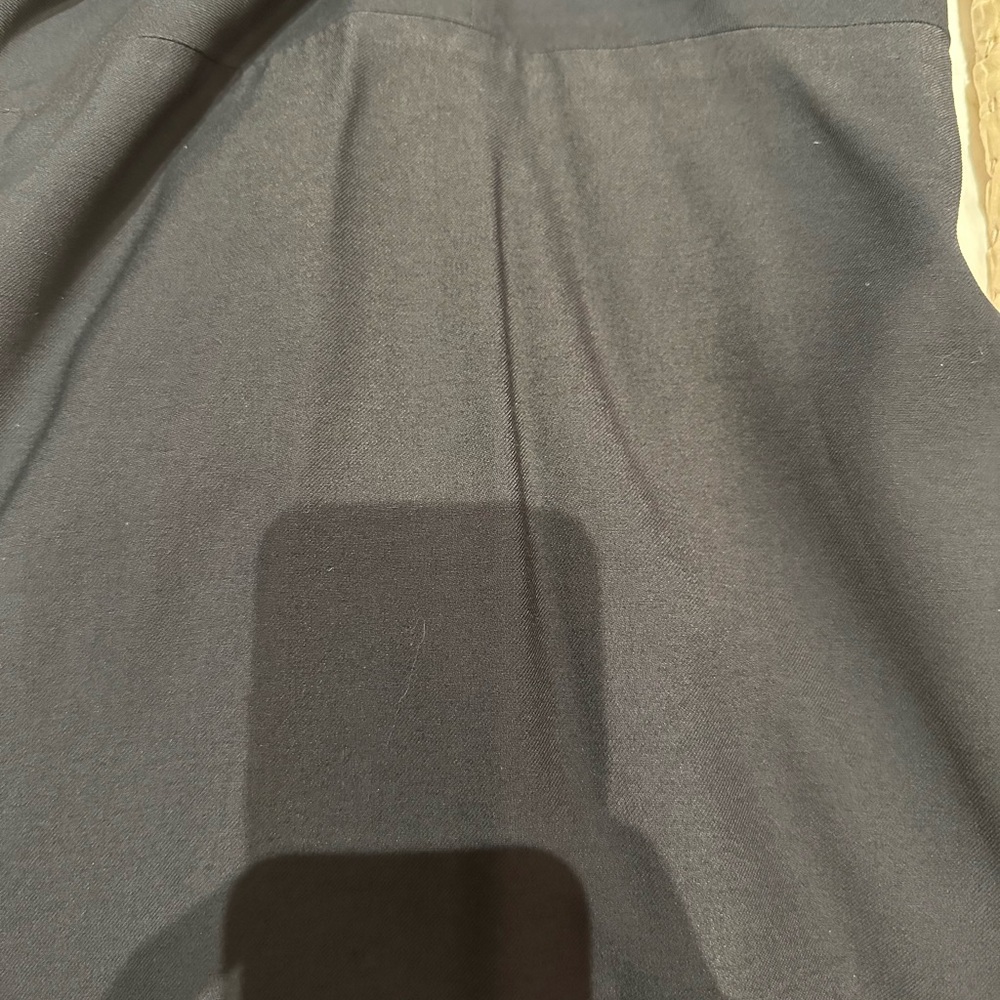 size 4 - Picture 4 of 4